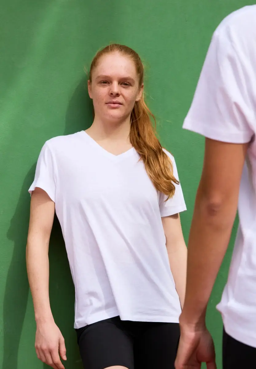 EASE V NECK T-SHIRT - Image 21