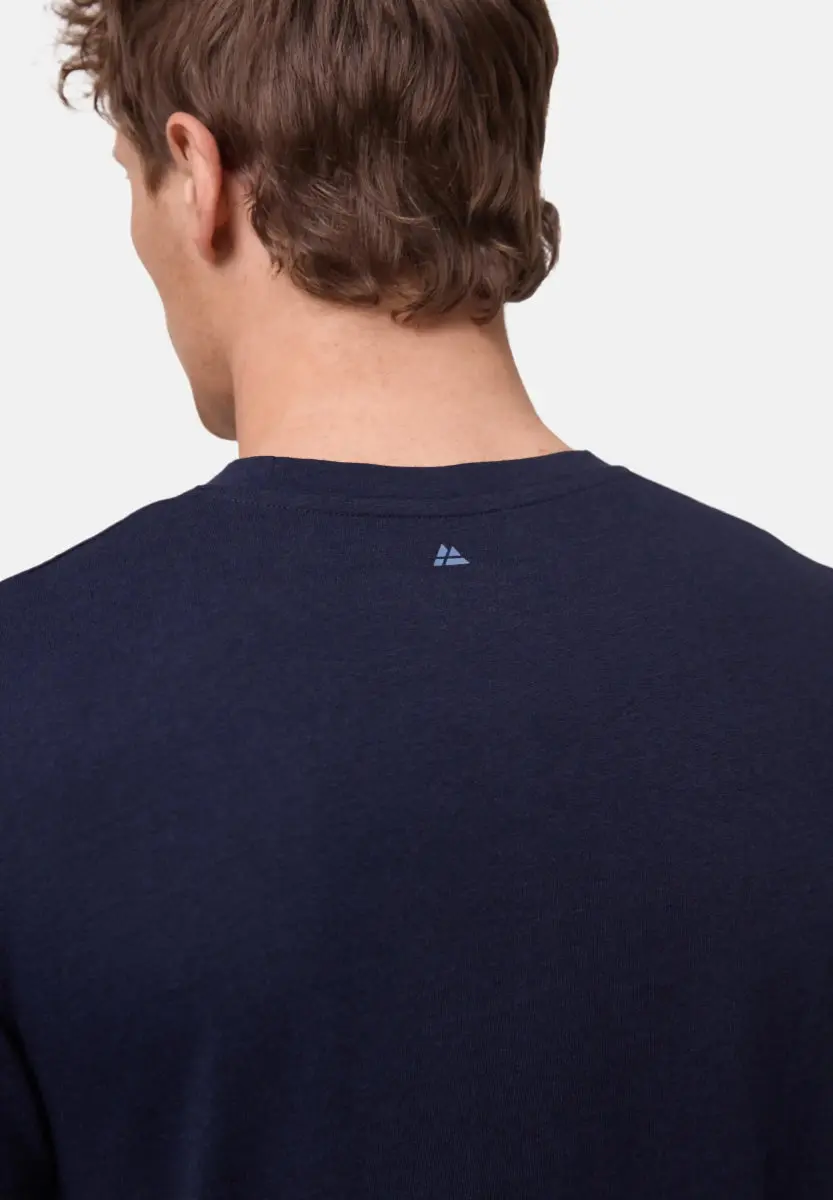 EASE V NECK T-SHIRT - Image 19